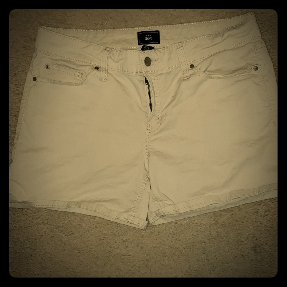Khaki shorts